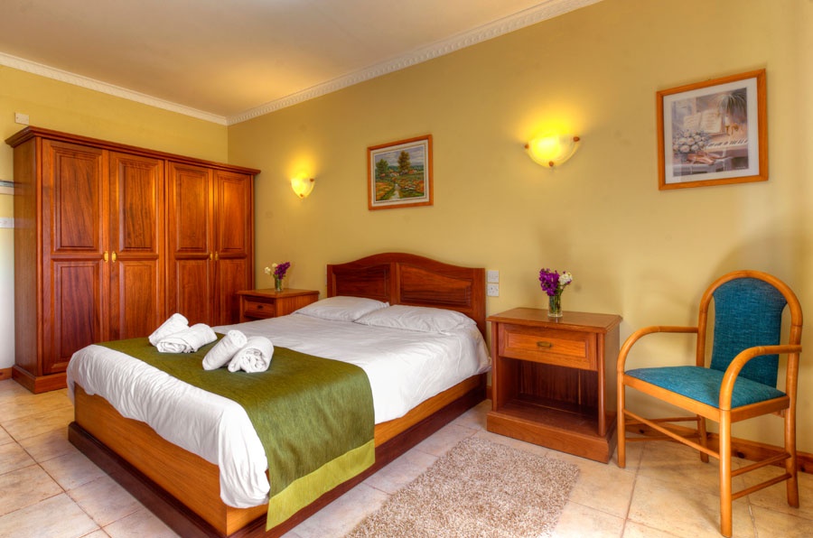 Спальня Villa Gardenia, Меллиха, Мальта PerLaMare Villa Gardenia Malta 06